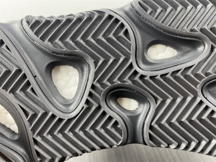 Adidas Yeezy Boost 700 MNVN Honey Flux GZ0717