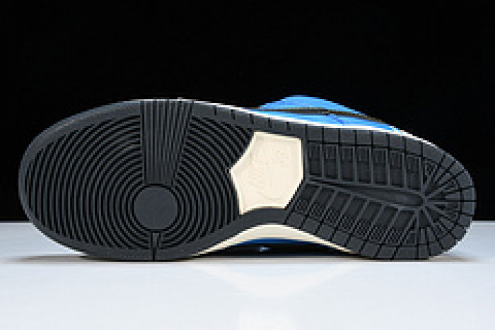 Instant Skateboard x Nike Dunk SB Low CZ5128-400