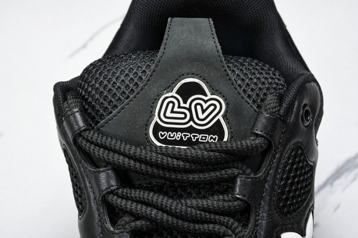 LV SNEAKER LOW  081501