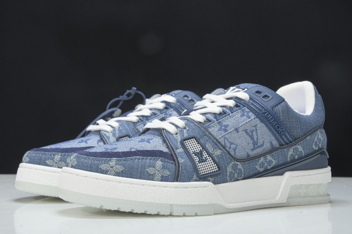 LV SNEAKER LOW YEE-010