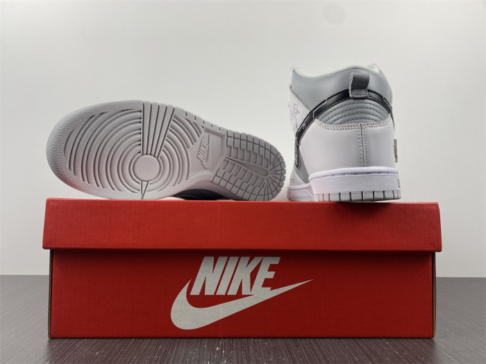 Nike SB Dunk High  CZ8149-101