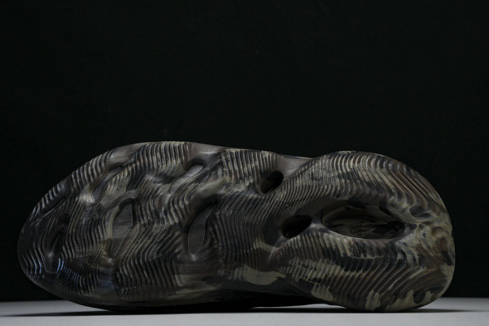 Yeezy Foam Runner  “MX CARDON"  lD4126