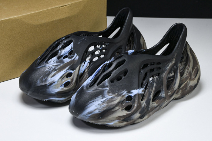 Yeezy Foam Runner  “MX CARDON"  lD4126