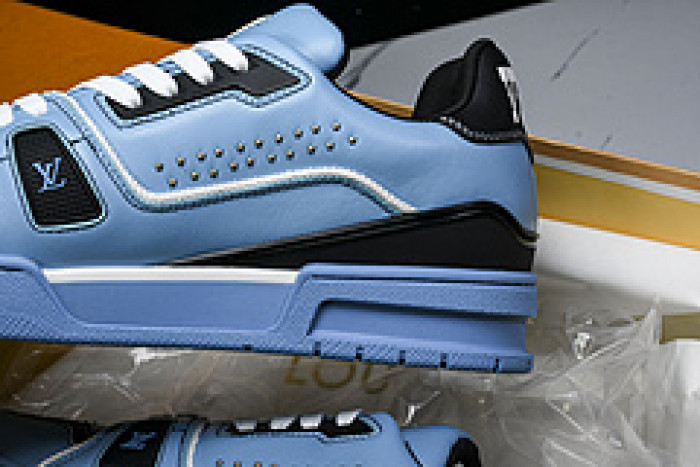 LV SNEAKER LOW FOR-LV109