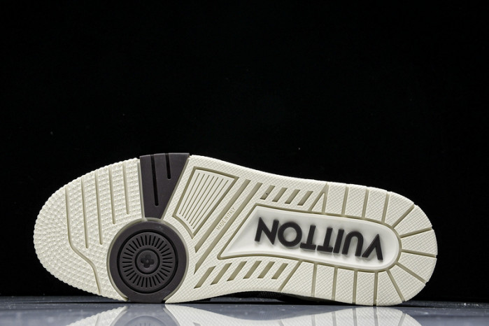 LV SNEAKER LOW FOR-LV126