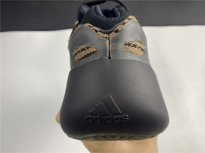 Adidas Yeezy 700 V3 GY0189