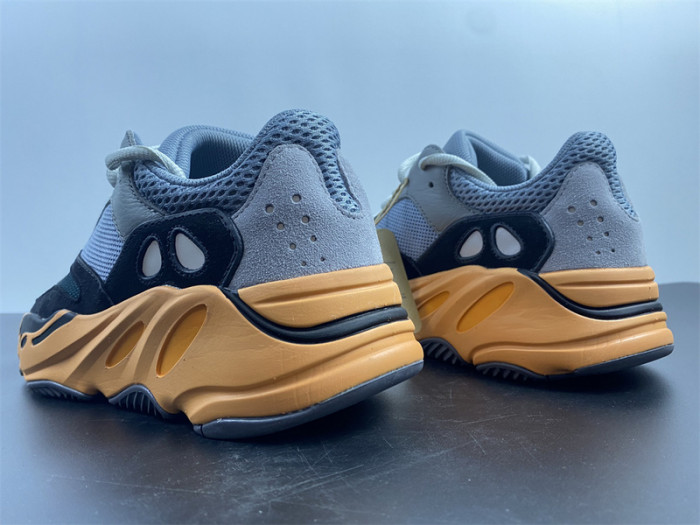 Adidas Yeezy Boost 700 GW0296