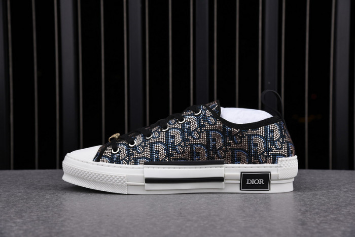 D10R B23 Sneakers Low Top