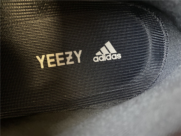 ADIDAS YEEZY BOOST 700 MNVN TRIPLE BLACK - FV4440