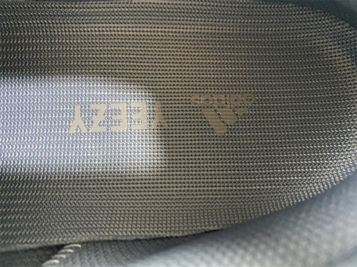 Adidas Yeezy Boost 700 GW0296